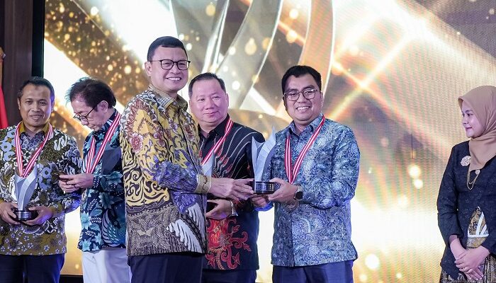 Nurhayati Subakat Raih Penghargaan BPOM Award 2026