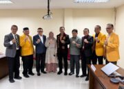 Bukukan Prediket Cumlaude, Septri Resmi Sandang Gelar Doktor