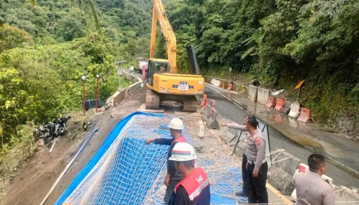 Ditarget Rampung Sebelum Lebaran, Perbaikan Jalan Terban KM 66.700 Lembah Anai Dikebut
