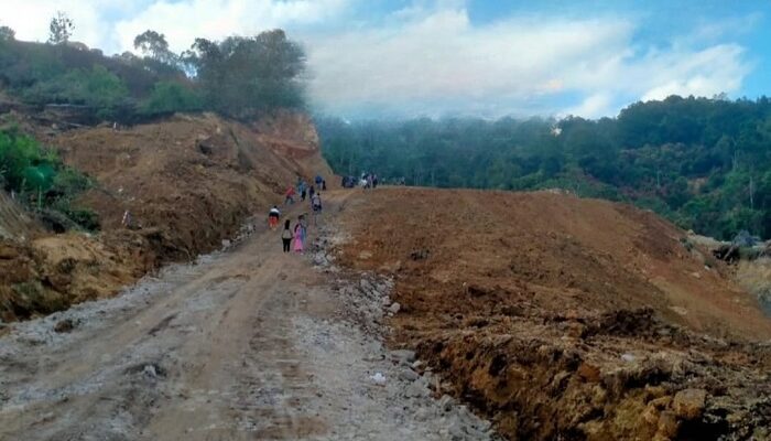 Jalan Malalak-Bukittinggi Akhirnya Sudah Bisa Dilalui Kendaraan Roda Dua