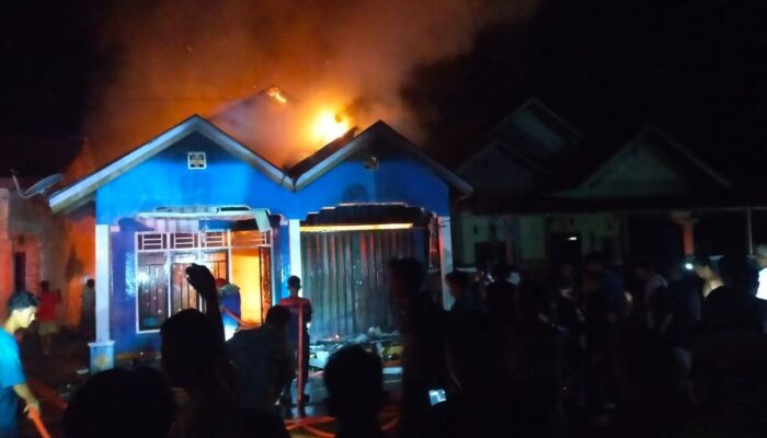 Diduga Akibat Korsleting, Empat Rumah Hangus Terbakar di Pesisir Selatan