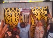 Tak Patuhi Aturan, Pemko Segel New Paragon KTV & Cafe