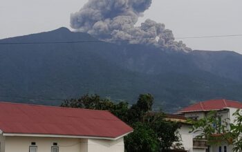 Gunung Marapi Erupsi Sore Ini, Tinggi Kolom Abu Capai 1.500 Meter