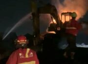 Excavator Diamuk Si Jago Merah, Kerugian Mencapai Rp1,5 Miliar