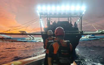 Mati Mesin di Perairan Mentawai, KM Karya Bersama Dievakuasi Tim Gabungan
