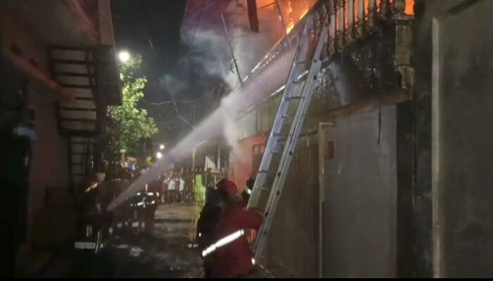 Satu Rumah Terbakar di Nanggalo Padang, Kerugian Capai Rp 500 Juta