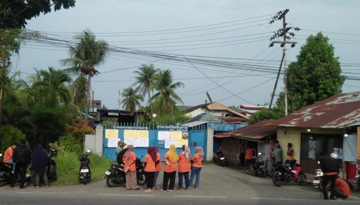 Demo Hari Kedua Buruh PT BSI, Ada Opsi Perusahaan Bayar 50 Persen THR Sisanya Usai Lebaran