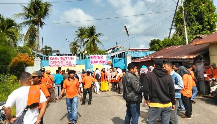 Tiga Hari Berunjuk Rasa, Tuntutan Ratusan Buruh PT BSI Tak Kunjung Ditanggapi