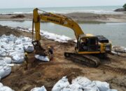 Tebing Muaroulakan Dipasang Geobag, Cegah Penyumbatan Muara